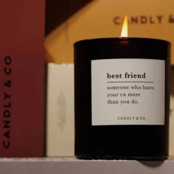 Candly & Co Świeca zapachowa No. 4 Pinia / Paczuli BEST FRIEND Someone